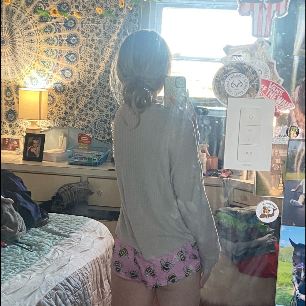 Pink Rose Sweater - Picture 6 of 7